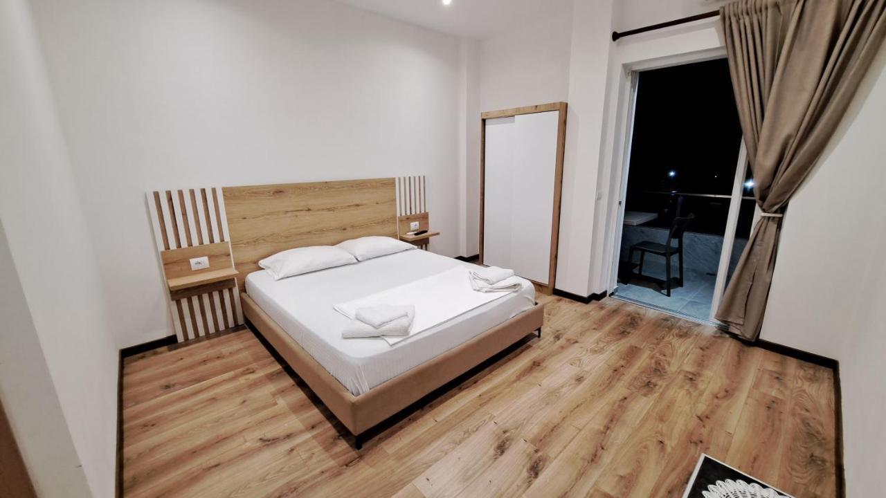 Apartaments Rraku Sarandë Buitenkant foto