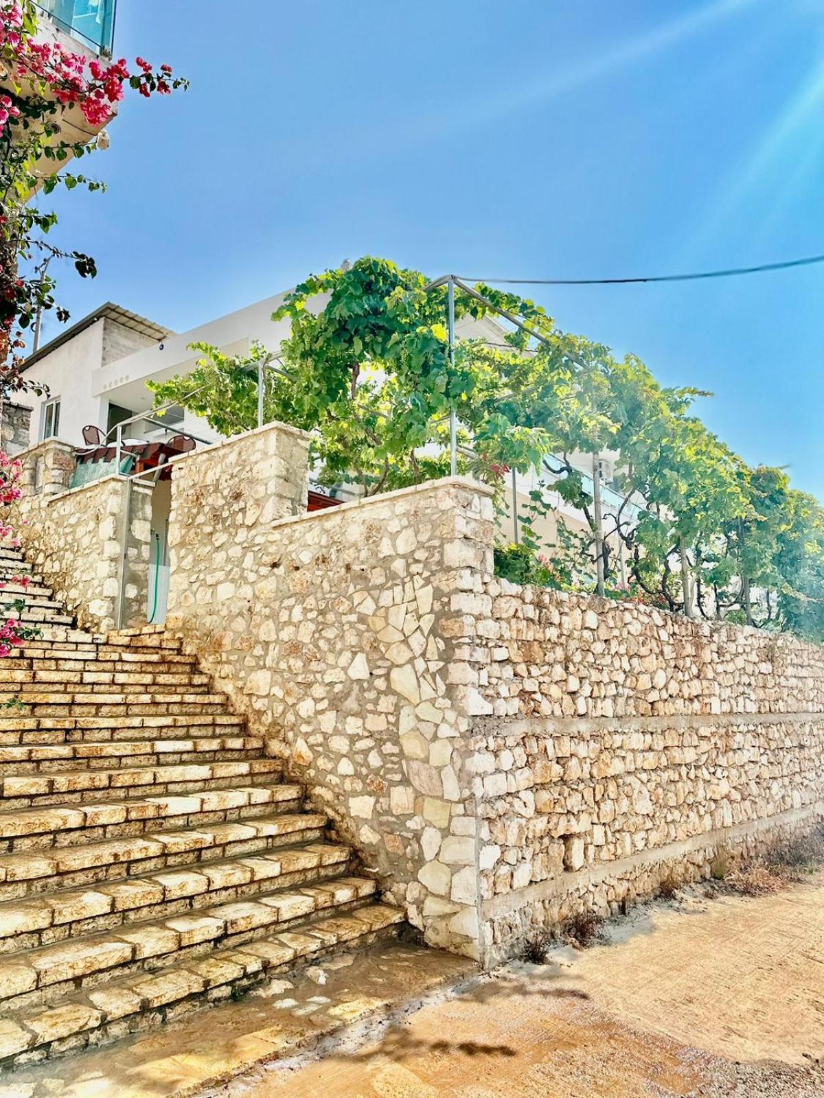 Apartaments Rraku Sarandë Buitenkant foto