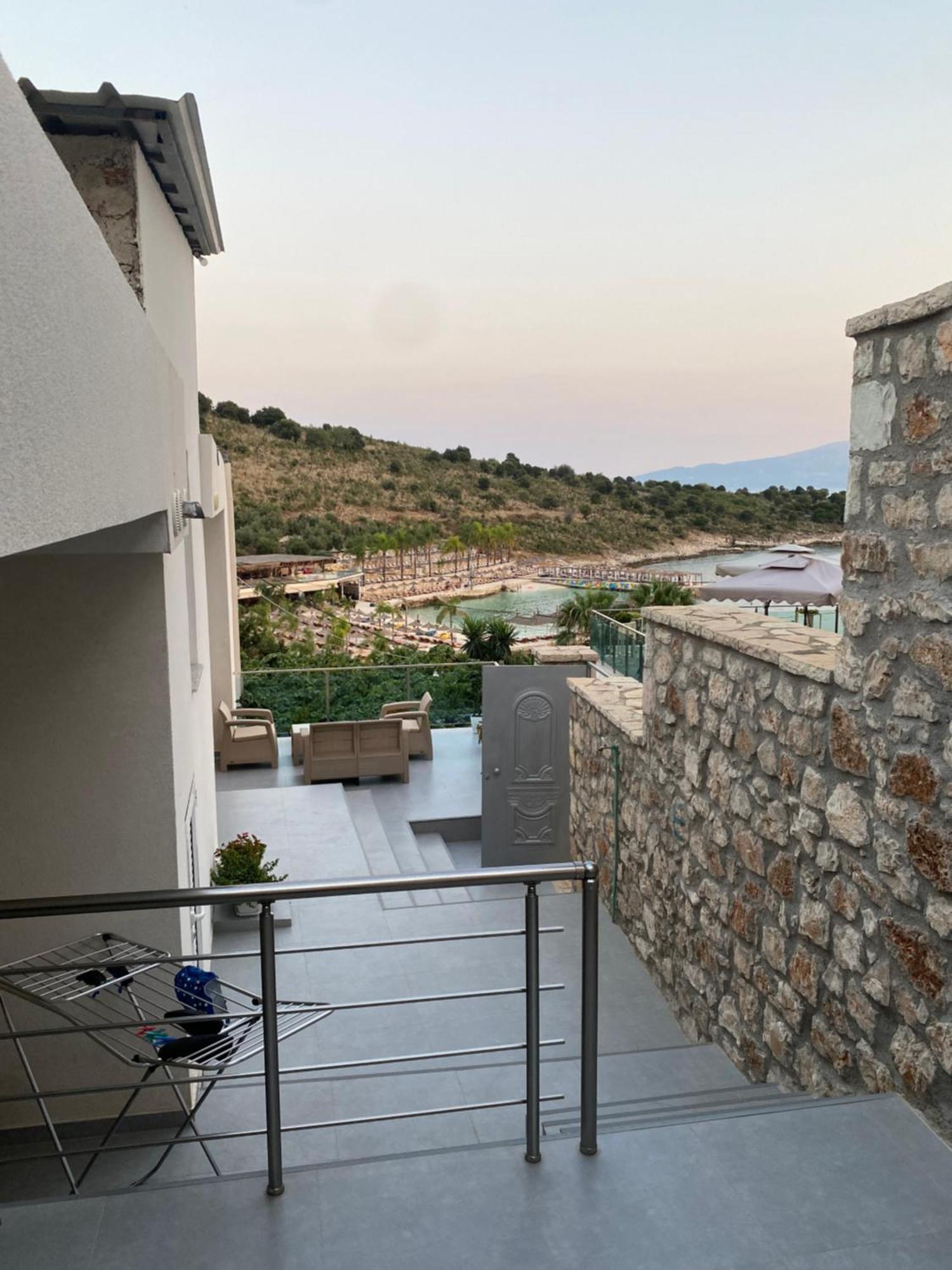 Apartaments Rraku Sarandë Buitenkant foto
