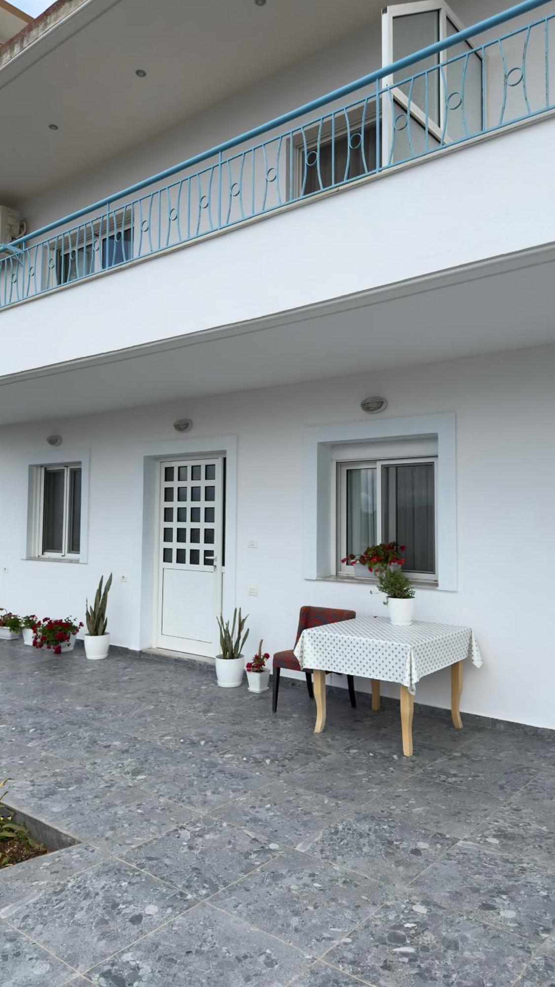 Apartaments Rraku Sarandë Buitenkant foto