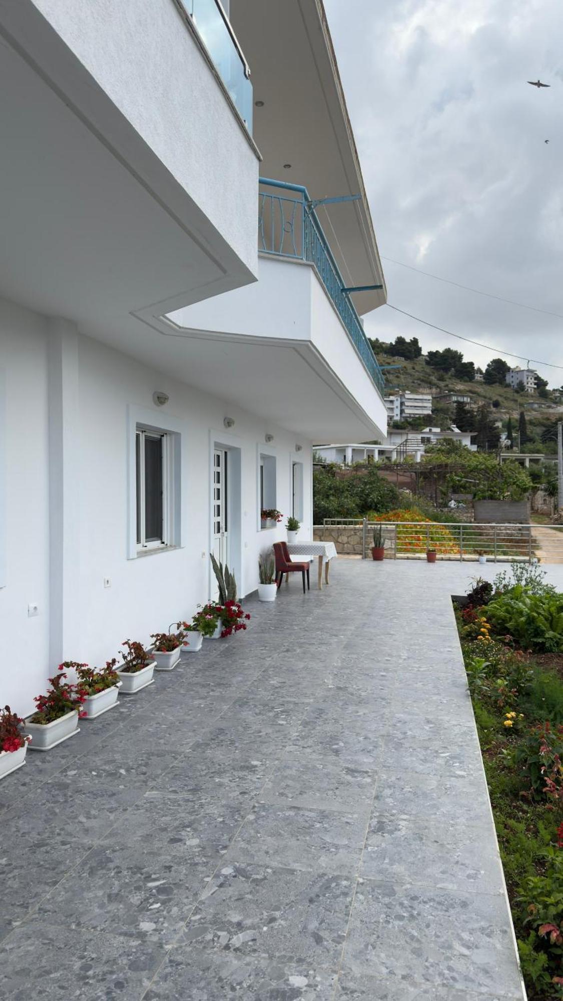 Apartaments Rraku Sarandë Buitenkant foto