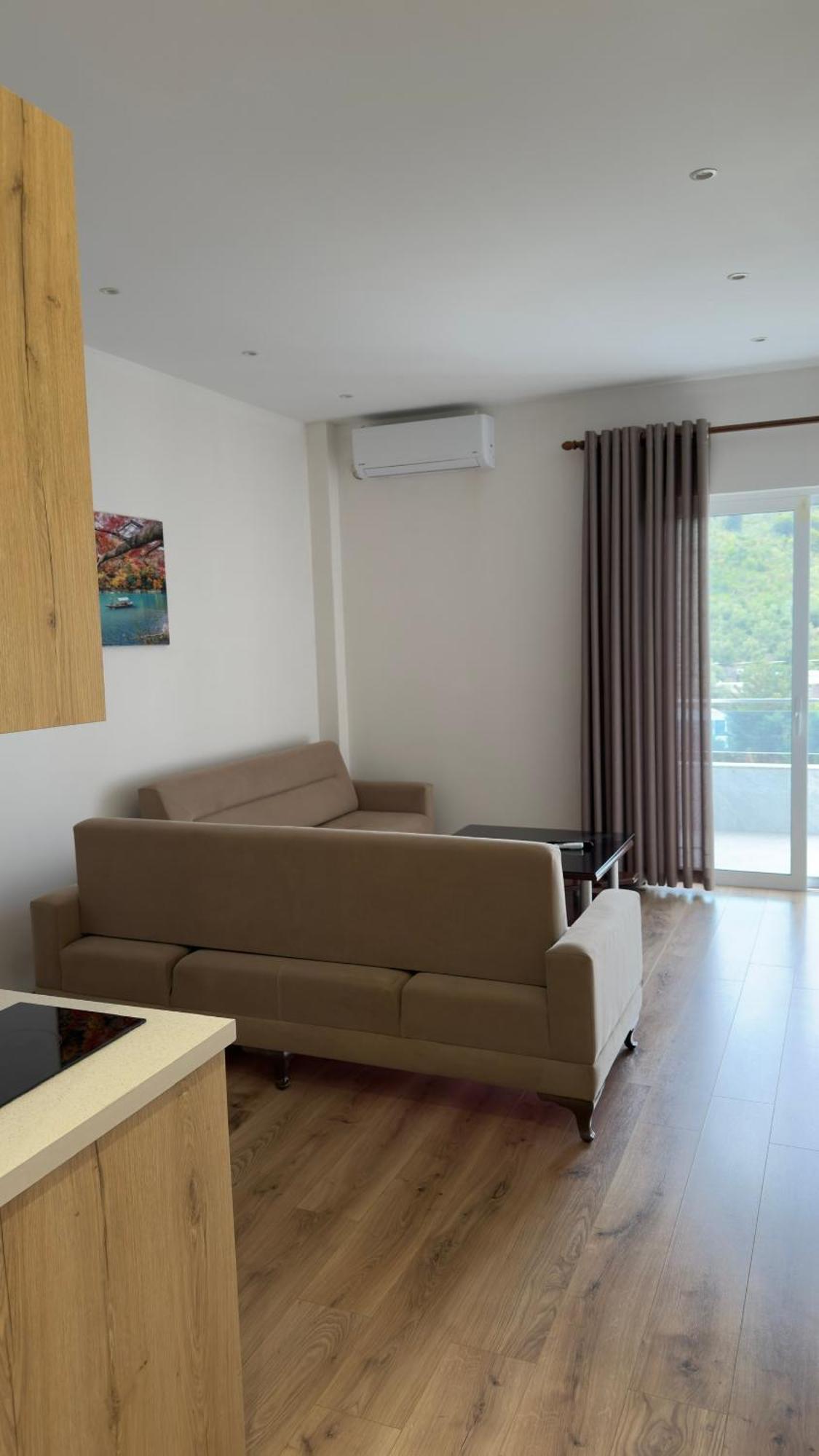 Apartaments Rraku Sarandë Buitenkant foto